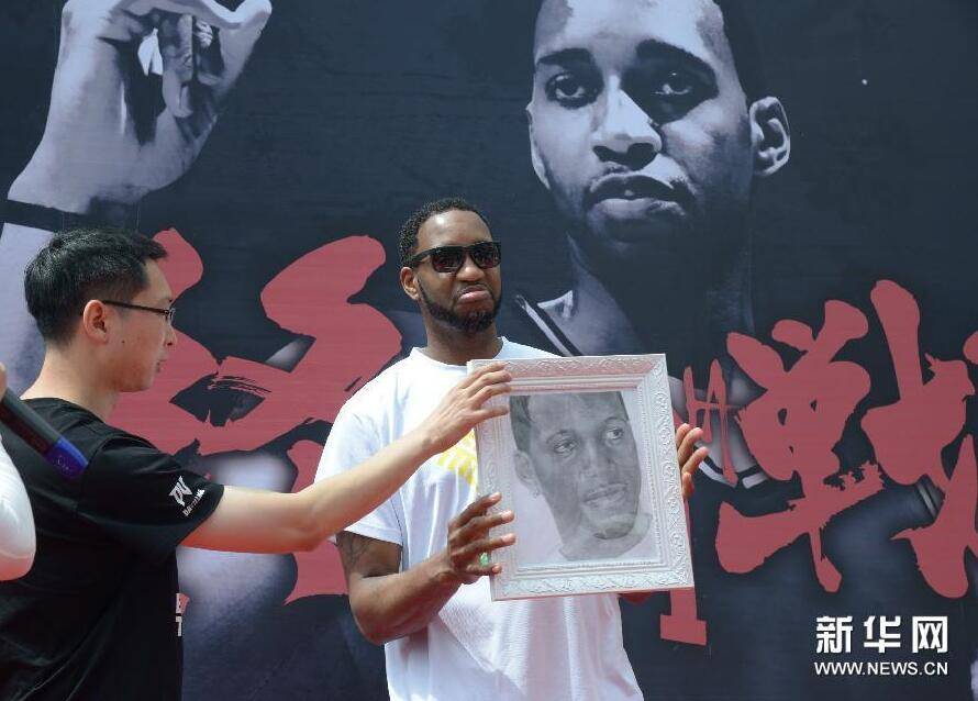开云体育首页-麦迪能顶替科比？小莫里斯：他不是科比 没那种心态