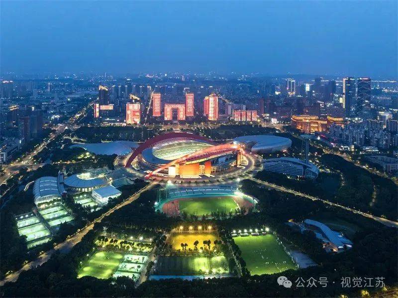 开云体育-“苏超”e起拍｜人与城，燃情“苏超”