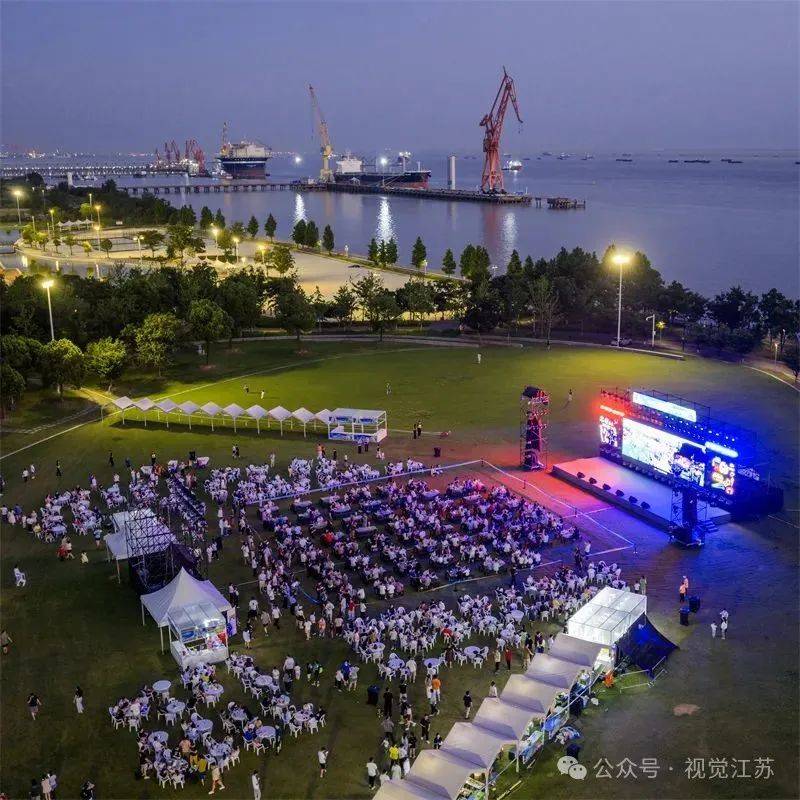 开云体育-“苏超”e起拍｜人与城，燃情“苏超”