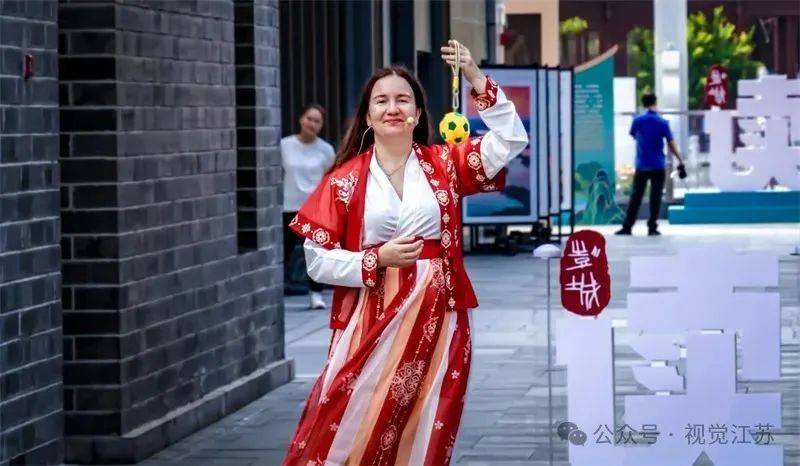 开云体育-“苏超”e起拍｜人与城，燃情“苏超”