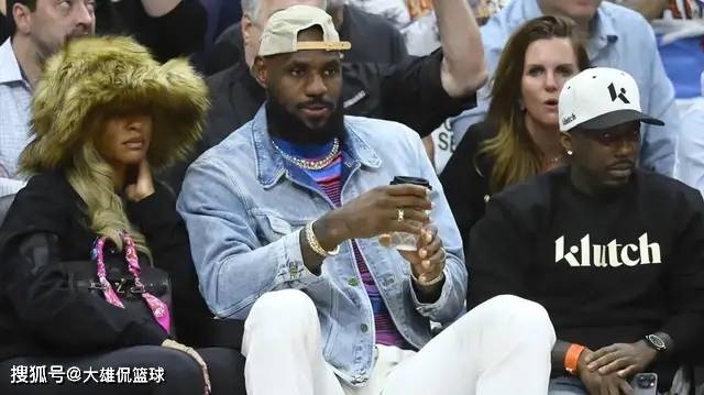 开云体育-詹姆斯前队友提议老詹离开湖人,暗示队友不如加入迈阿密热火