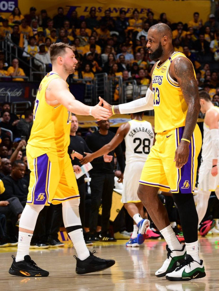 开云体育平台-高层：东契奇保持身材，就能接班詹姆斯了！