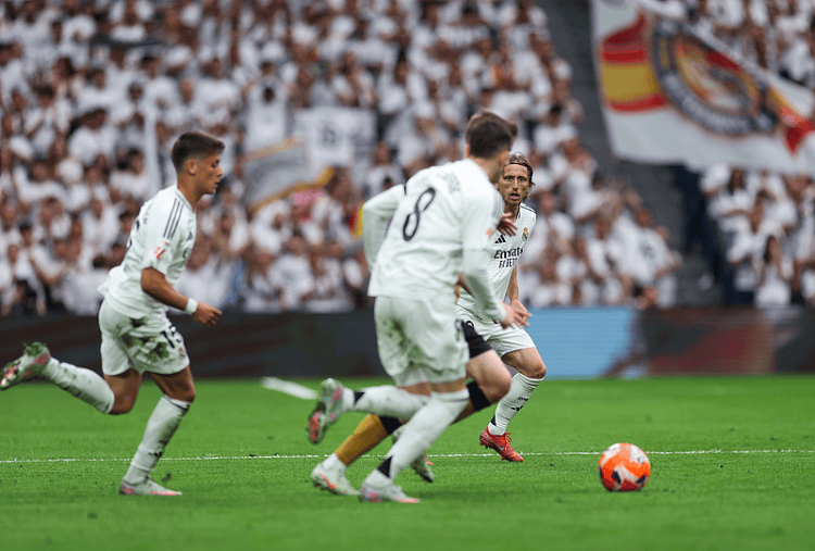 开云体育官网-姆巴佩双响 皇马2-0皇家社会