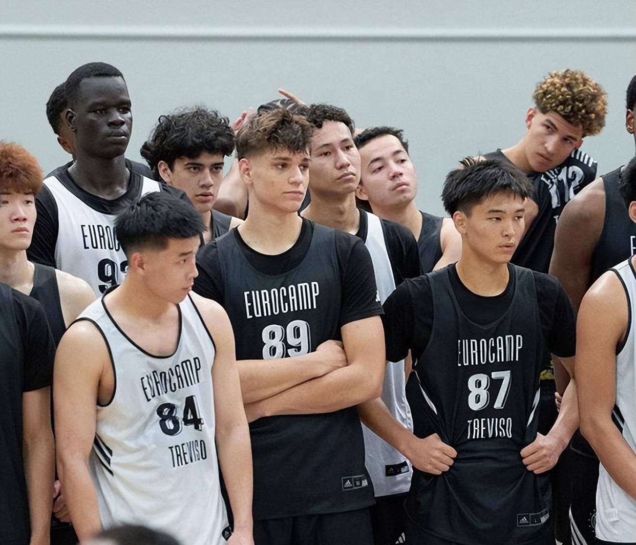 开云体育中国-林葳将前往达拉斯独行侠队试训NBA，展望未来