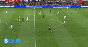 开云体育下载-半场-AC米兰5-0珀斯光荣 奥卡福双响17岁科莫托造点+勺子点射