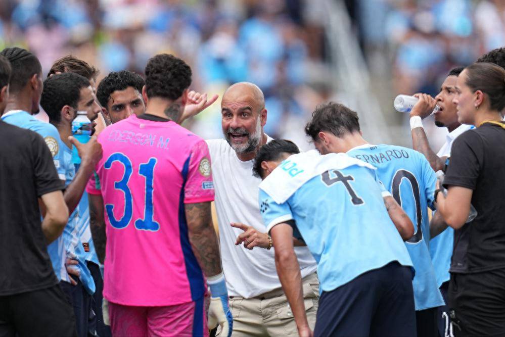 kering-猜猜谁是英超冠军？拿下双榜一的红军无缘，曼城与蓝军才是真龙