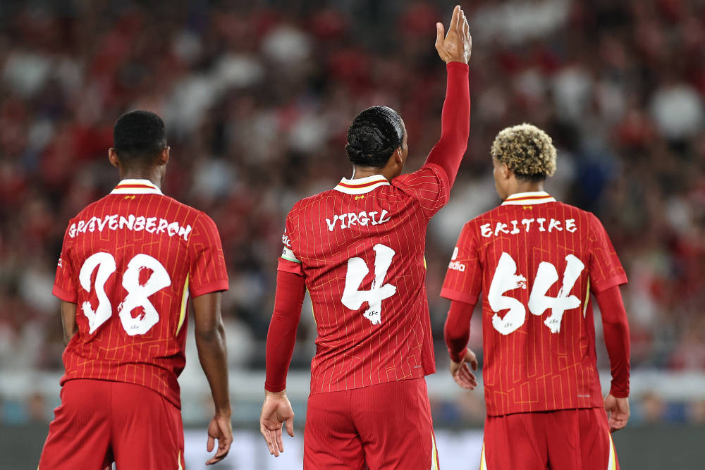 kering-猜猜谁是英超冠军？拿下双榜一的红军无缘，曼城与蓝军才是真龙