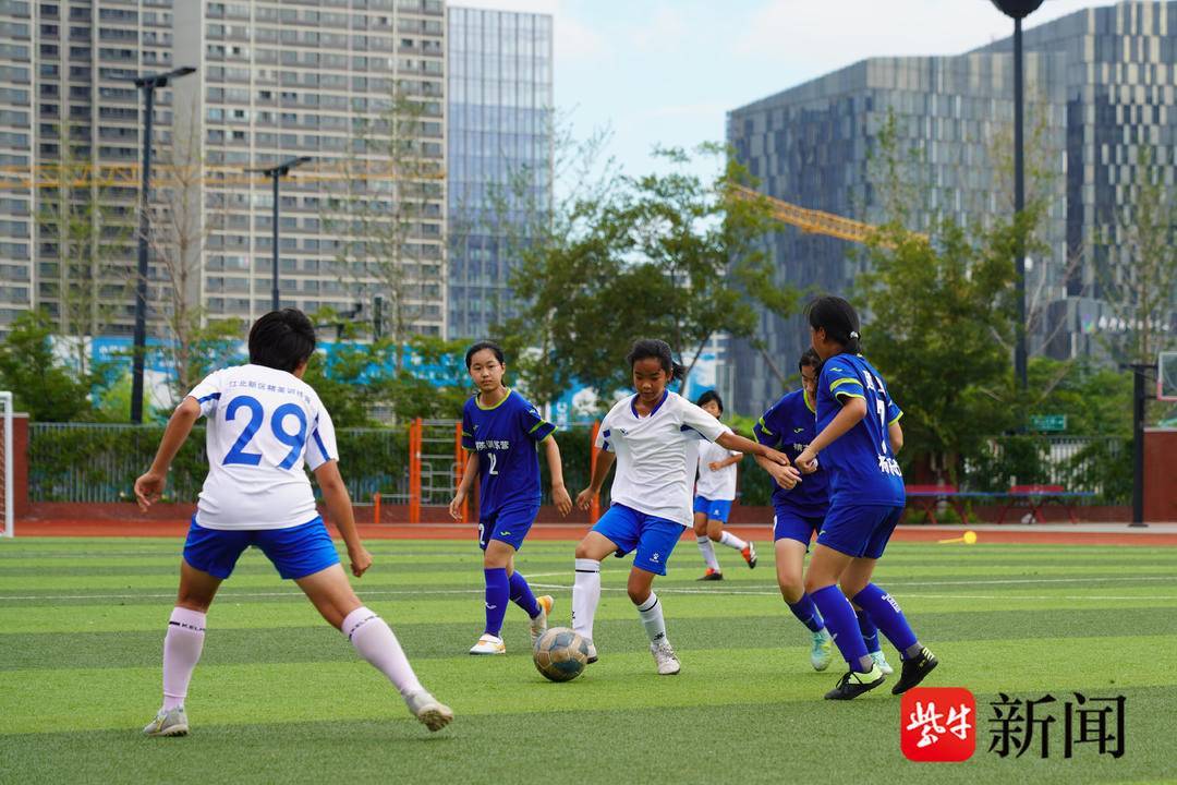 kaiyun-2025南京市校园足球精英训练营交流赛 江北新区校园足球包揽一冠三亚！