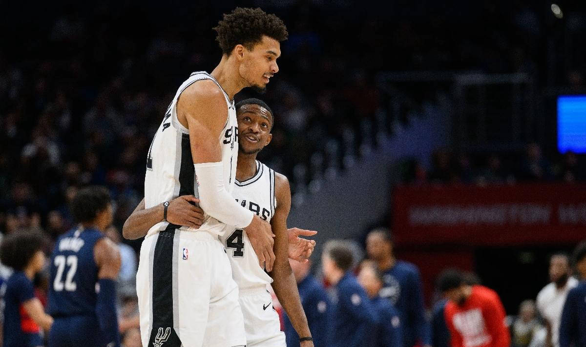 开云体育官网-圣安东尼奥马刺续约达龙福克斯，薪水或有变动