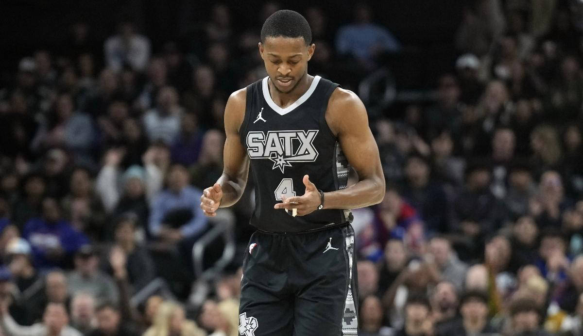 开云体育官网-圣安东尼奥马刺续约达龙福克斯,薪水或有变动