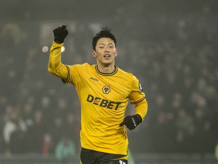 开云体育平台-talkSPORT：狼队不愿放拉尔森amp;黄喜灿 接近签赫罗纳中卫克雷吉奇