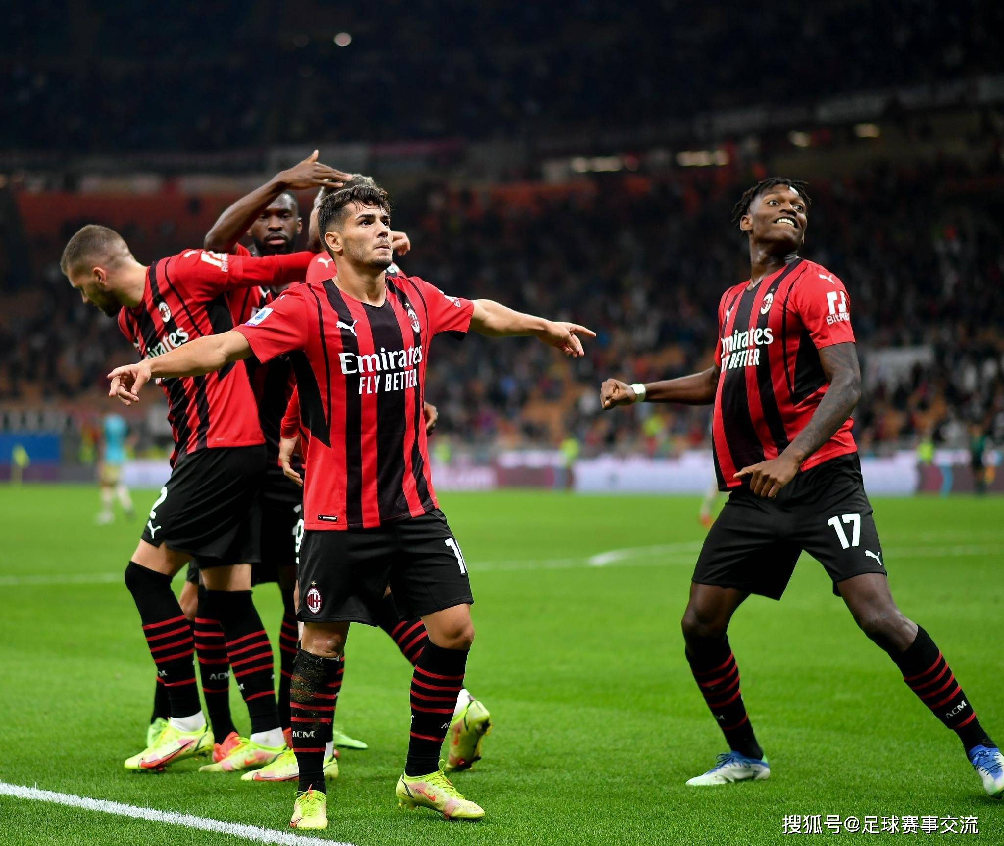 开云体育网址-今日足球：AC米兰vs克雷莫纳、莱万特vs巴塞罗那