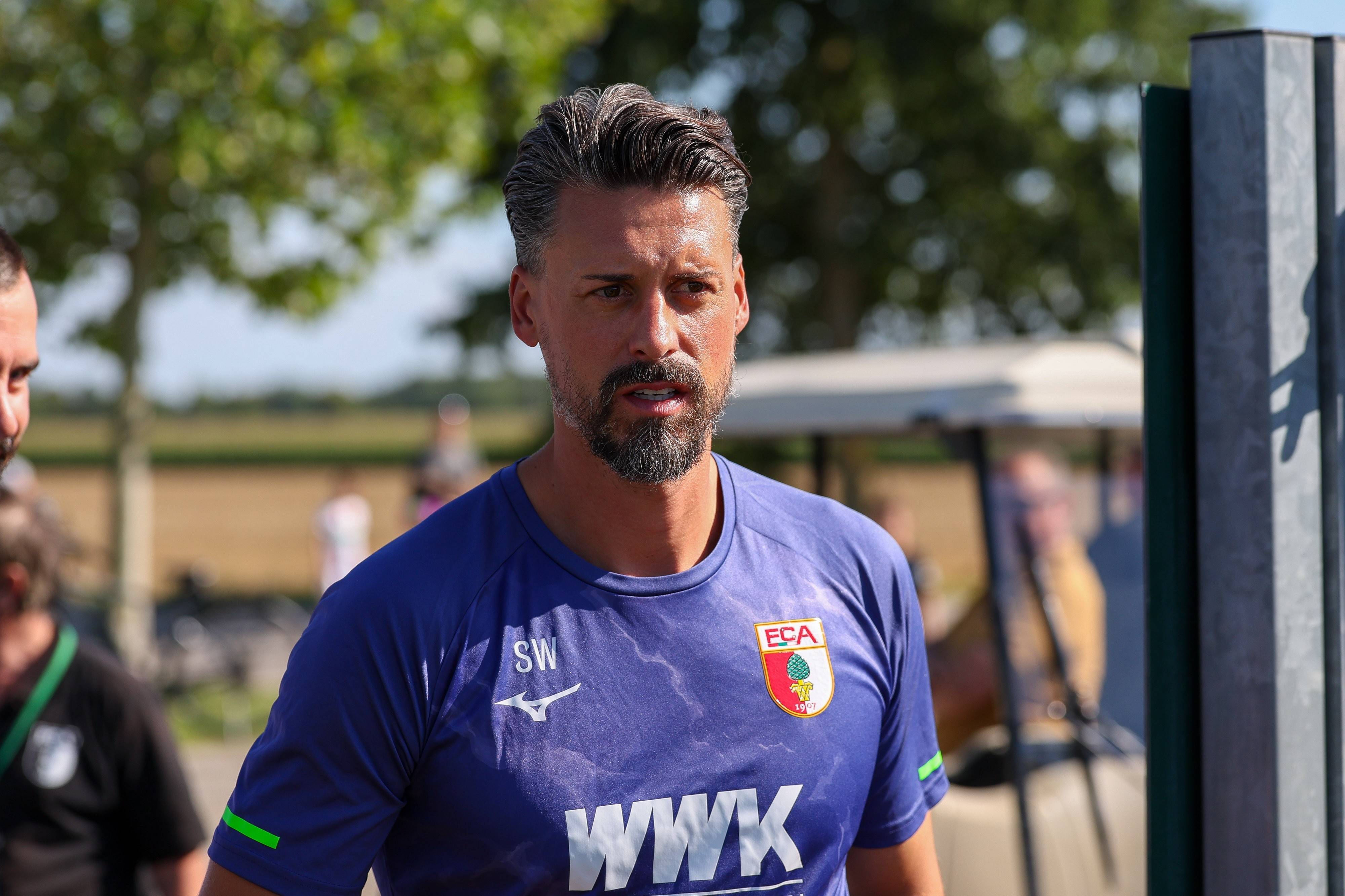 开云体育下载-瓦格纳谈执教奥格斯堡：目标每场比赛精疲力竭 球迷必须感到满意