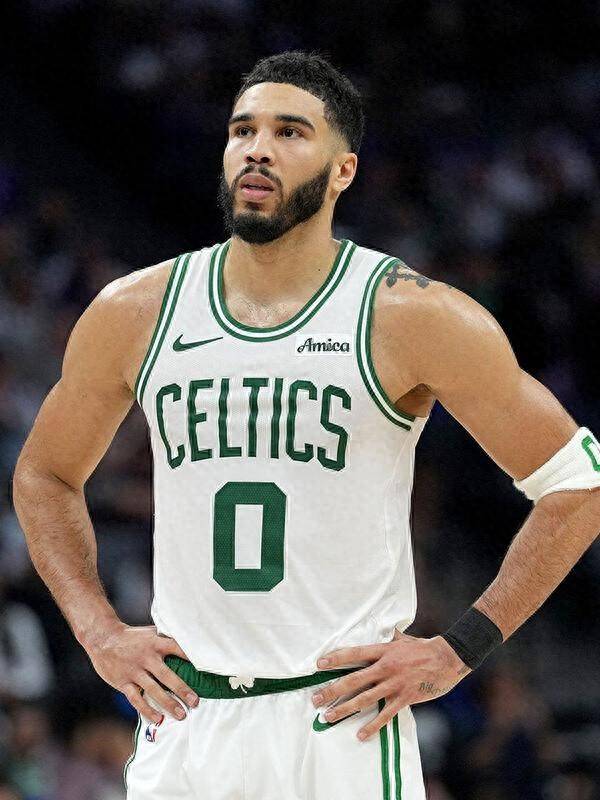 开云体育app-27岁塔图姆砍下13784分，你知道27岁科比拿了多少分吗？