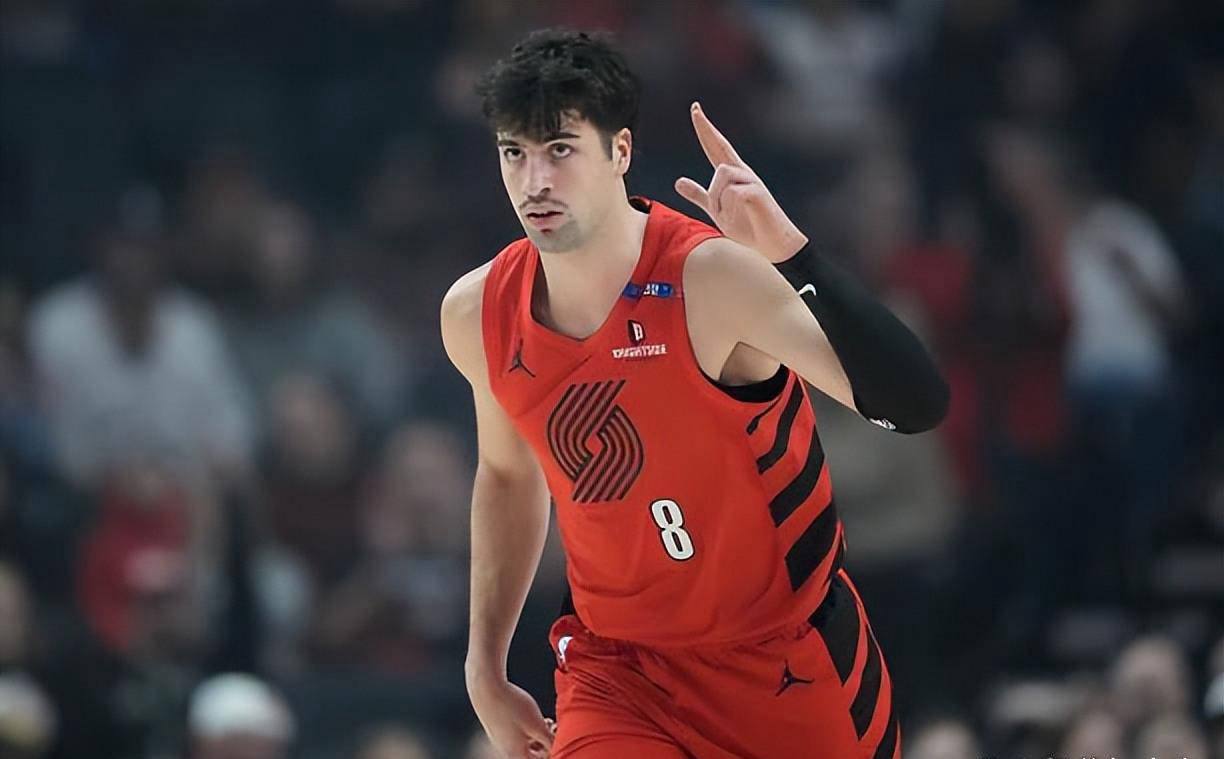 开云体育网址-波特兰开拓者新锐球星期待与利拉德携手合作