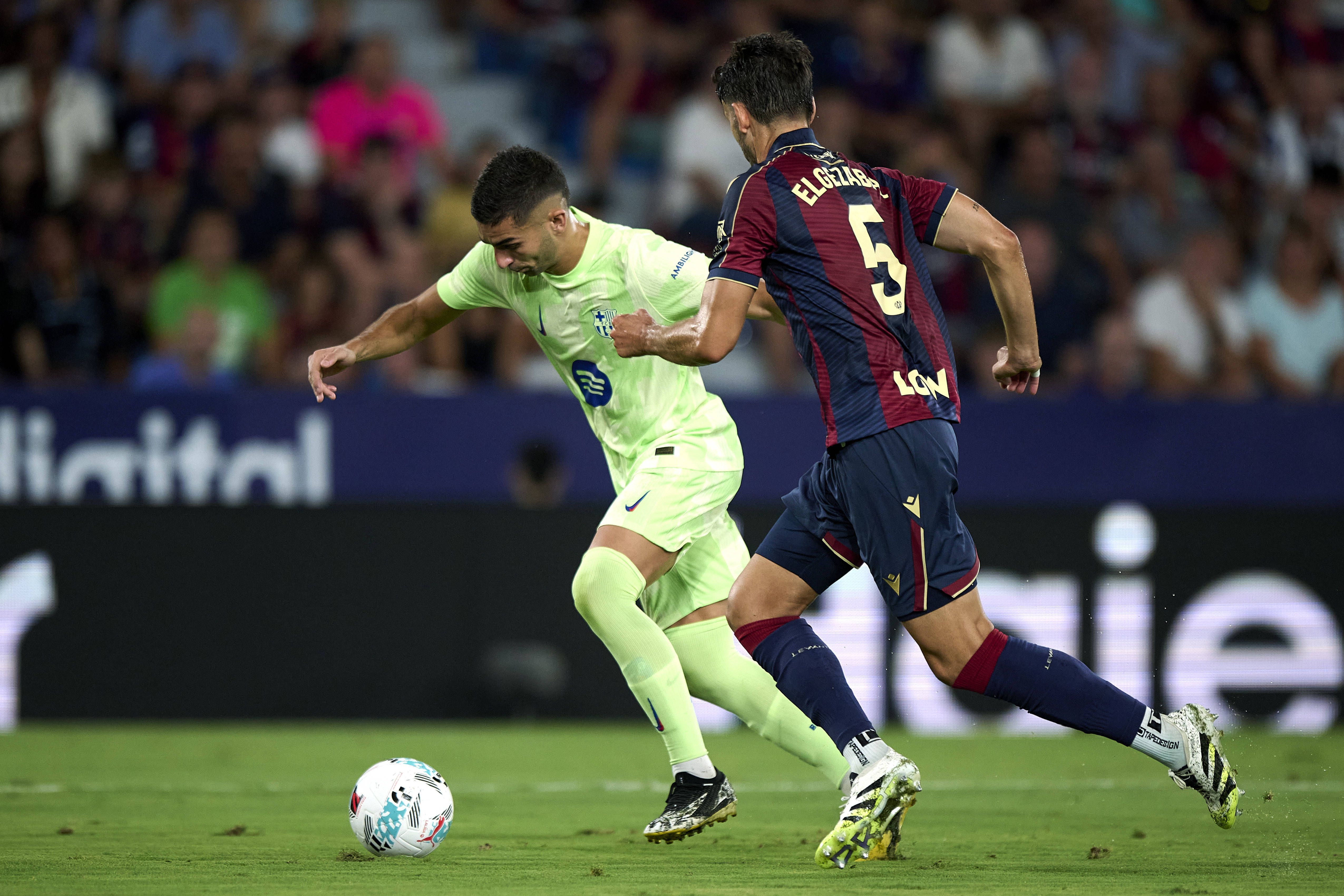 kering-（体育）足球——西甲：巴塞罗那胜莱万特