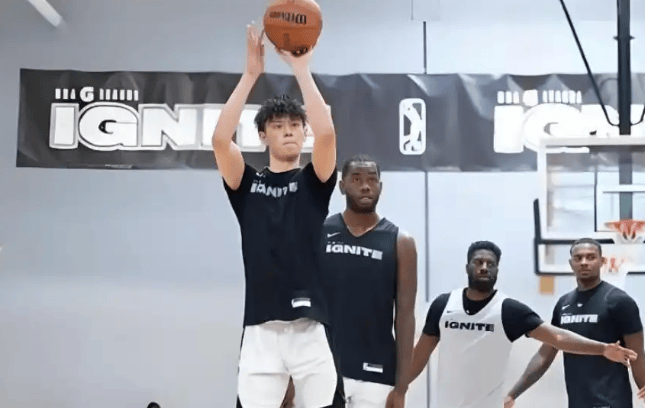 kaiyun-再见威尔逊!篮网、马刺、火箭酝酿三方交易,1米98后卫空降布鲁克林