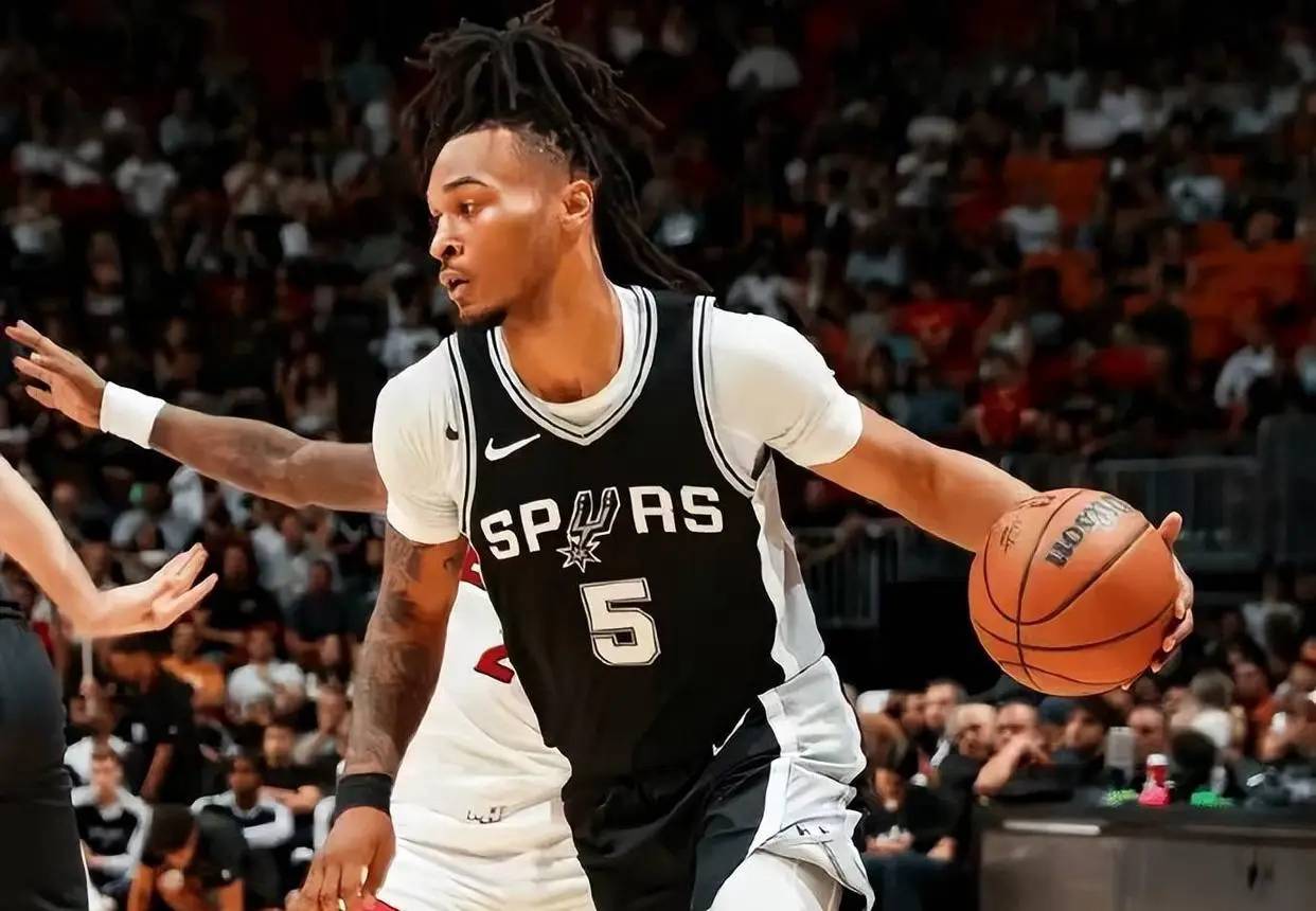 kaiyun-再见威尔逊!篮网、马刺、火箭酝酿三方交易,1米98后卫空降布鲁克林