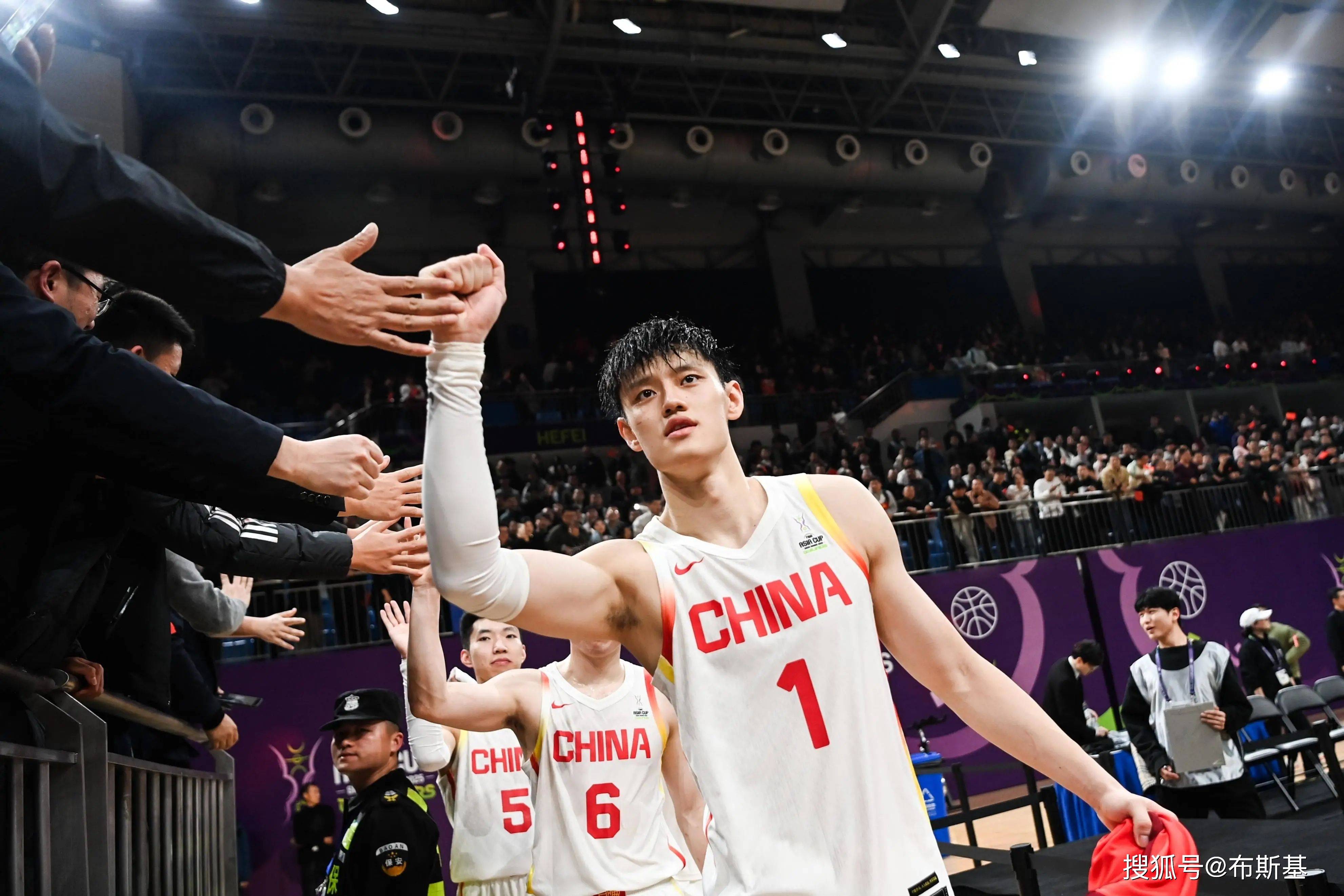 开云体育下载-曾凡博要去篮网了！月底赴布鲁克林，这次能站稳脚跟吗？