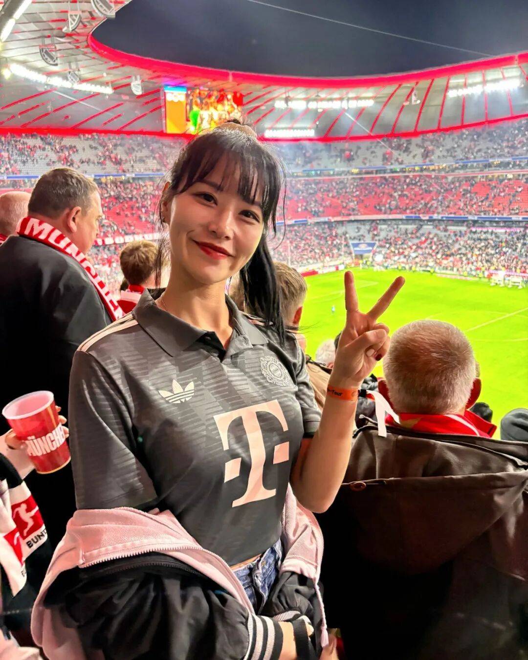 开云体育下载-欧冠联赛：拜仁慕尼黑自贬身价，切尔西主帅惨遭羞辱