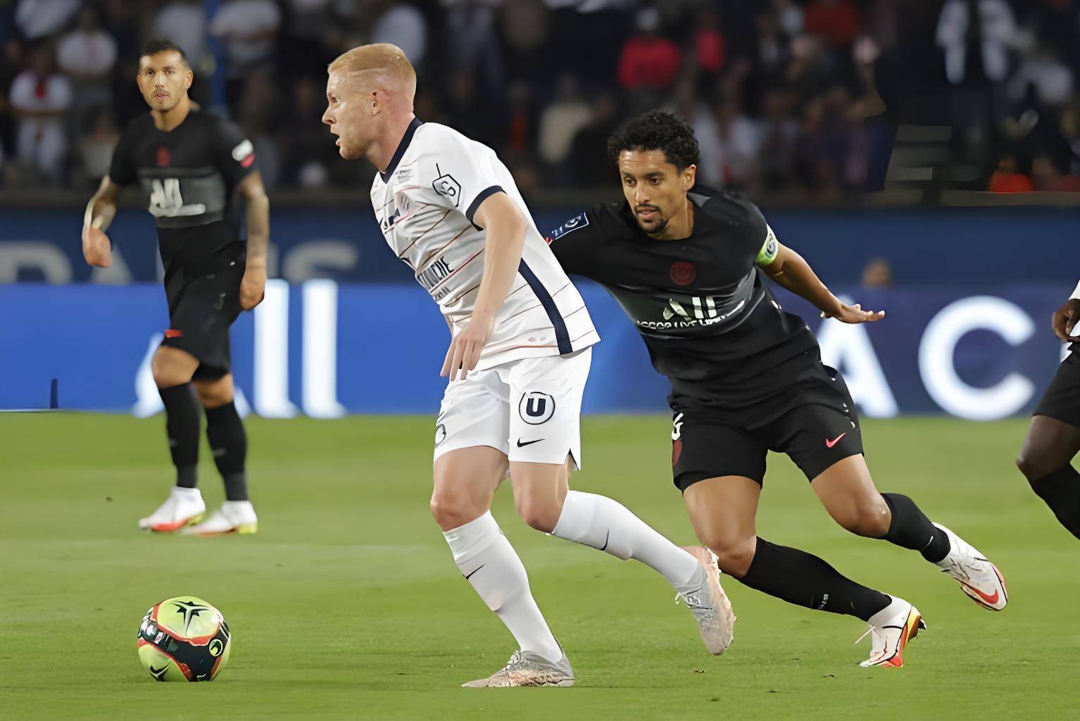 开云体育首页-德甲 ：勒沃库森VS门兴格拉德巴赫比赛分析