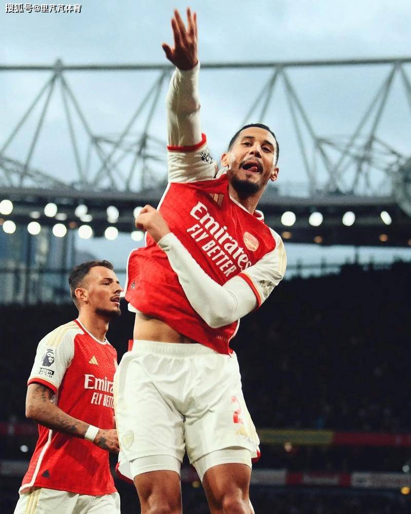 开云体育官网-这对么？为防止皇马挖角，阿森纳给主力中后卫开出“天价”续约