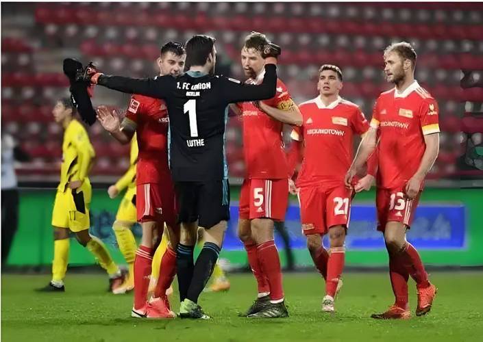 开云体育下载-德甲对决：柏林联主场迎敌，斯图加特客场挑战