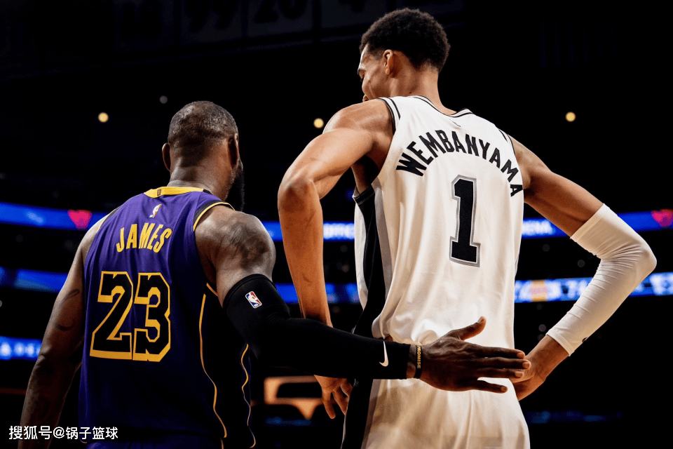 开云体育网址-美媒晒30队最佳交易目标：火箭队特雷杨湖人队马卡 勇士队该追怀特